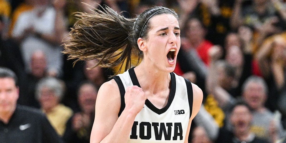 Caitlin Clark Breaks All Time Scoring Record In Ncaa Division I Basketball 